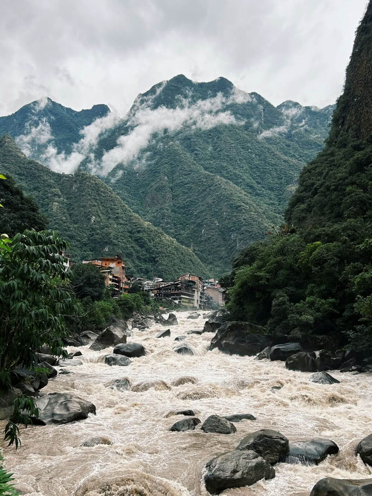 Machu Picchu en Tren: Tour Consciente de Día Completo