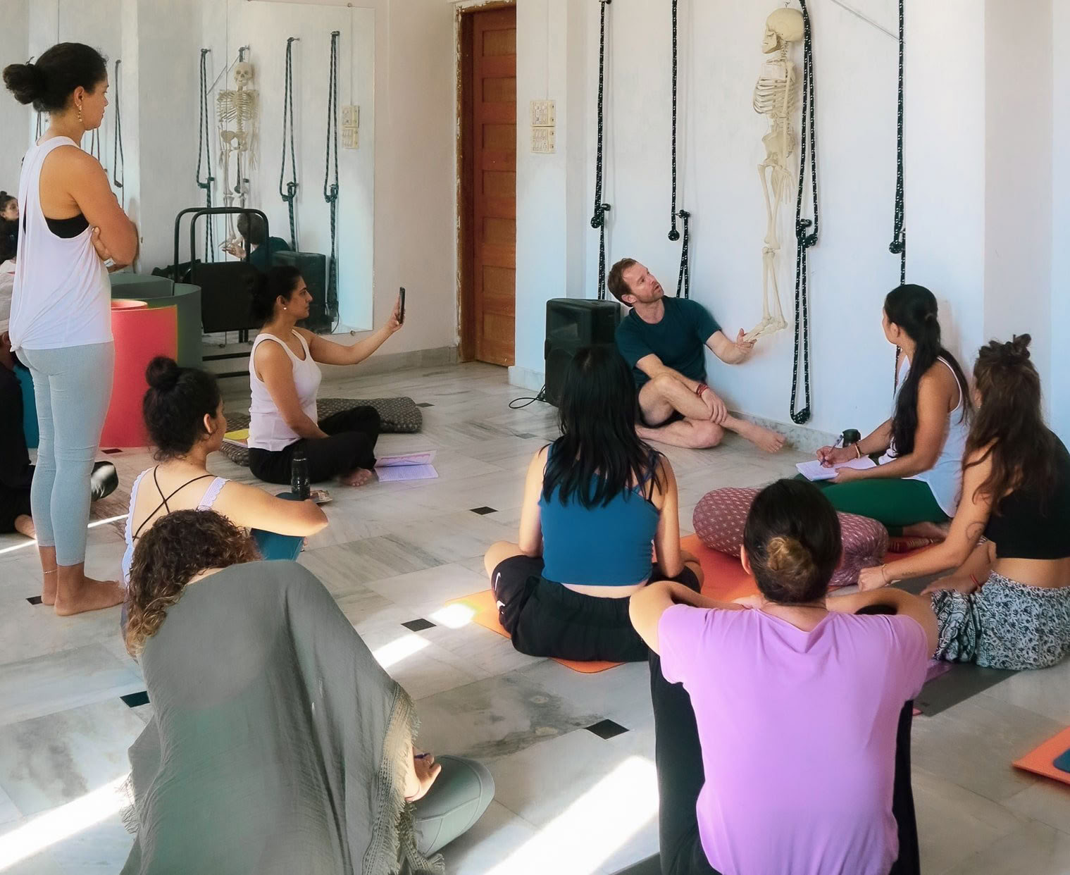 Formación de Profesores de Yoga de 200 horas Especial en Rishikesh – 3 al 30 de marzo de 2026