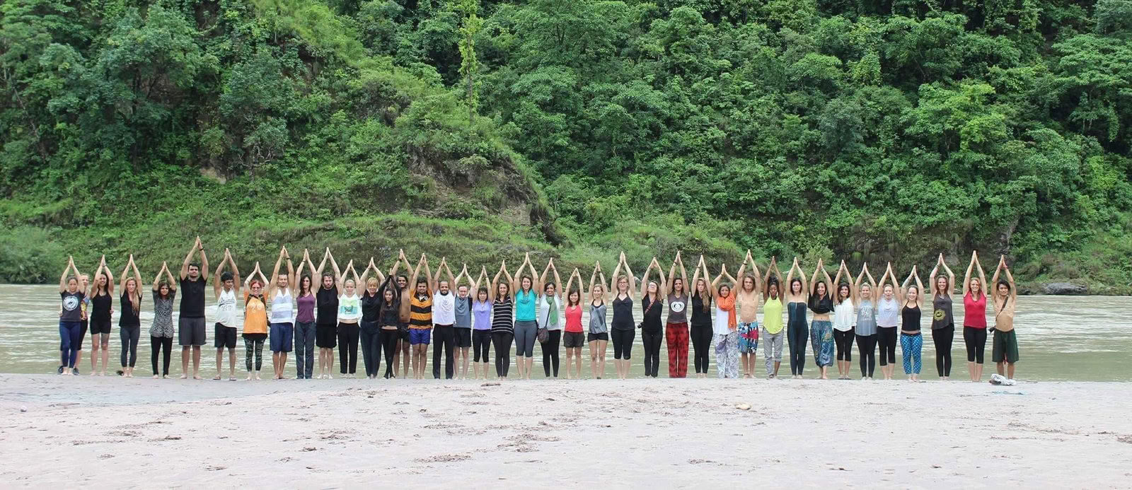 Formación de Profesores de Yoga de 200 horas en Rishikesh – 2 - 30 ene 2027