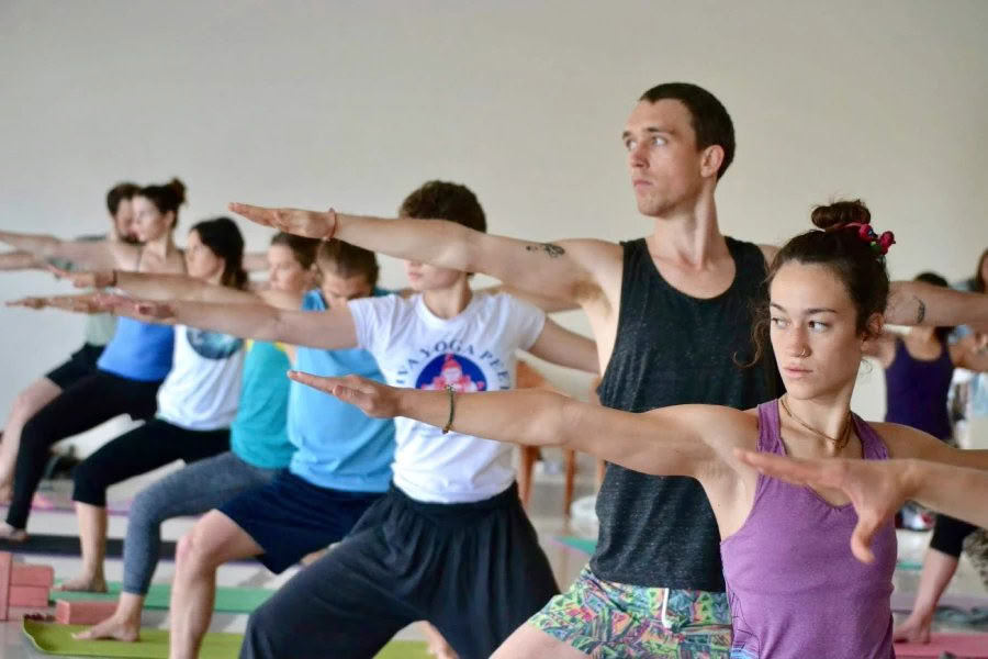 Formación de Profesores de Yoga de 200 Horas Especial en Rishikesh – 3.º - 30.º Oct 2026