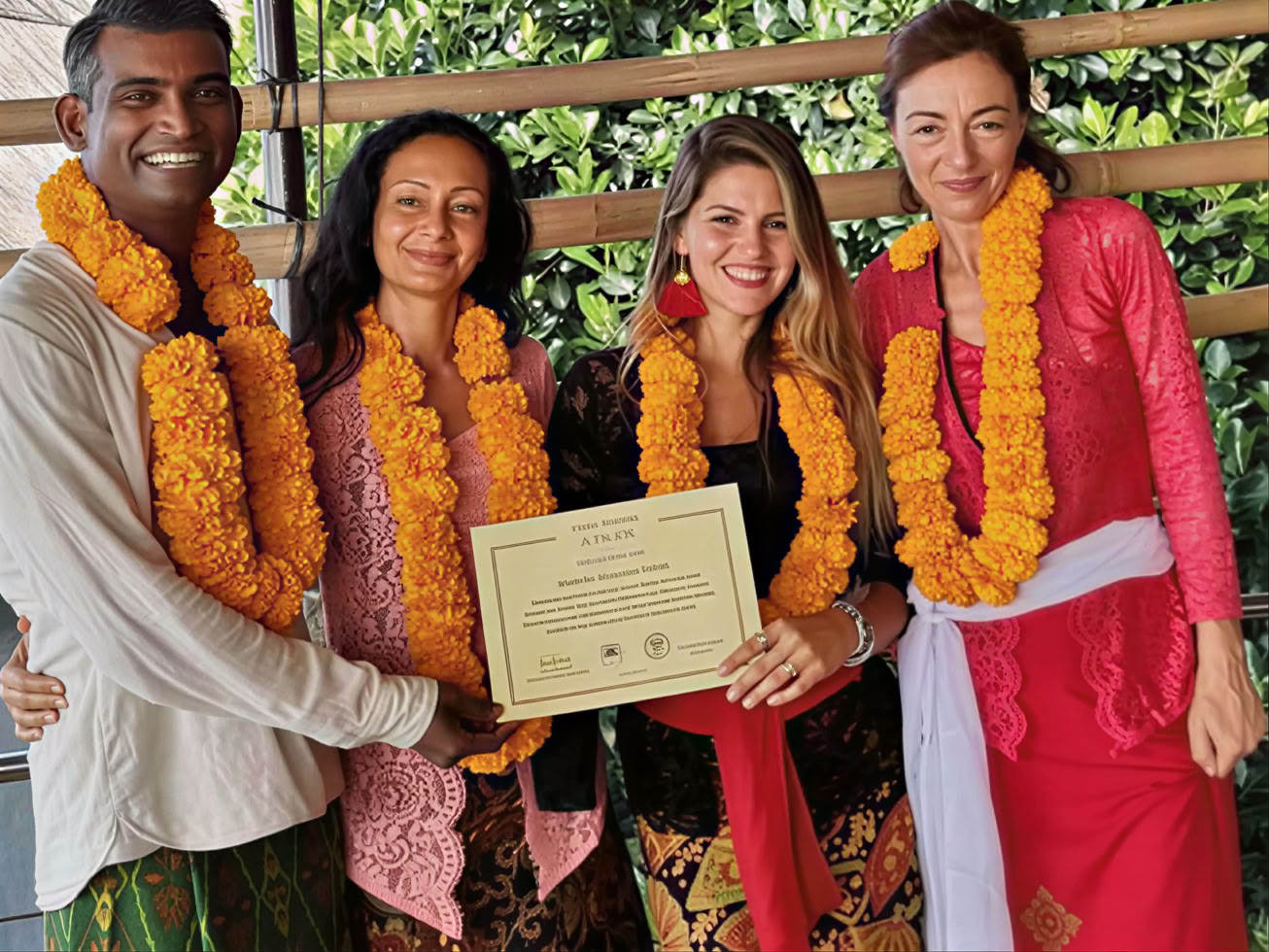 Curso de formación de profesores de yoga (TTC)