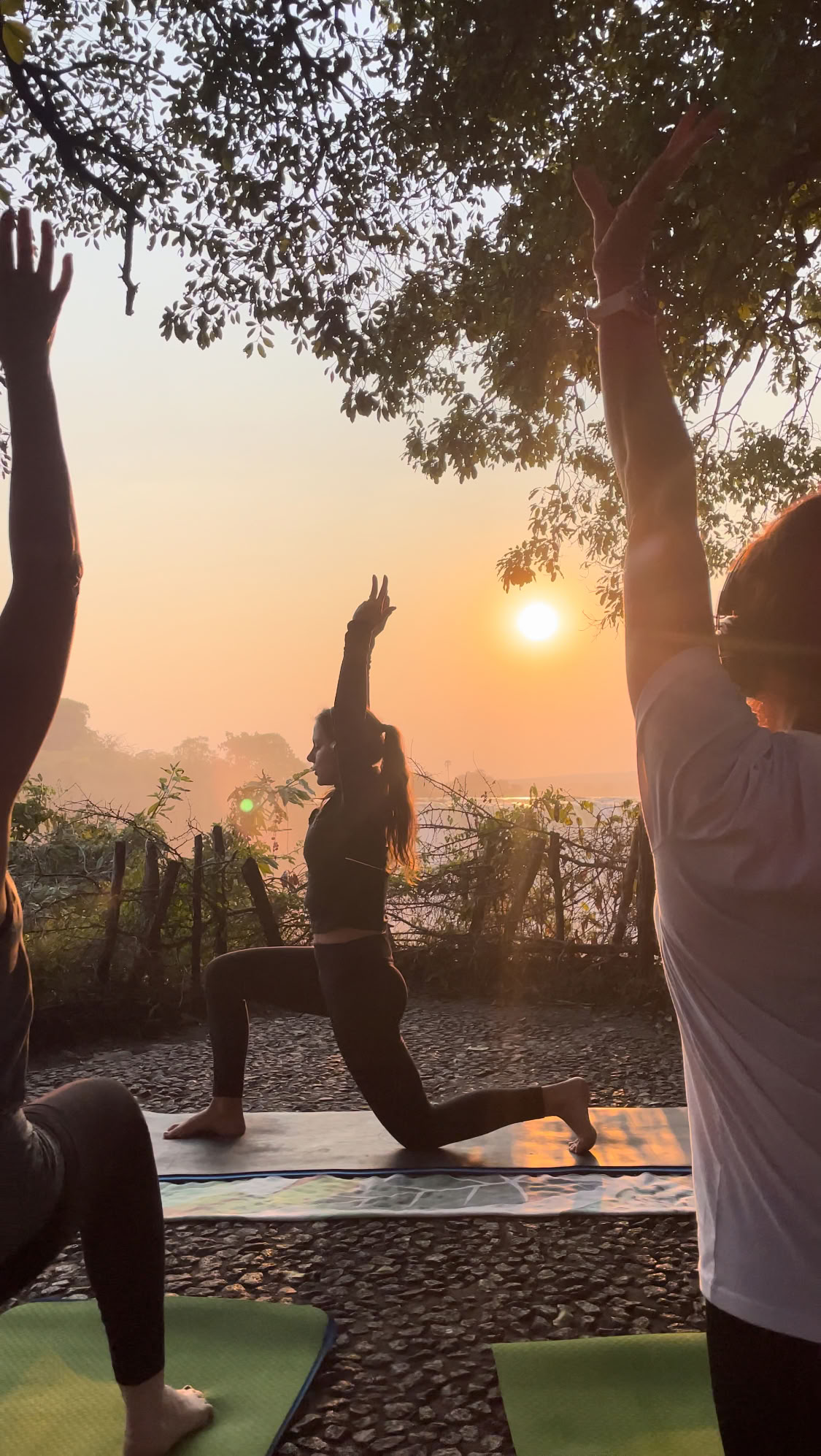 Yoga en The Falls