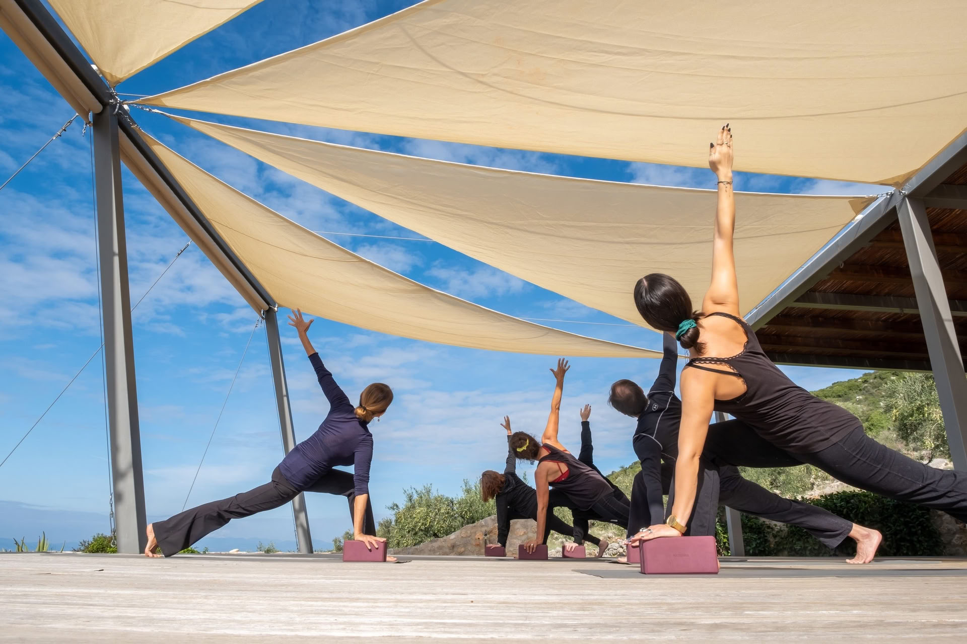 100 Hour Teacher en Formación: Abhaya Yoga TT