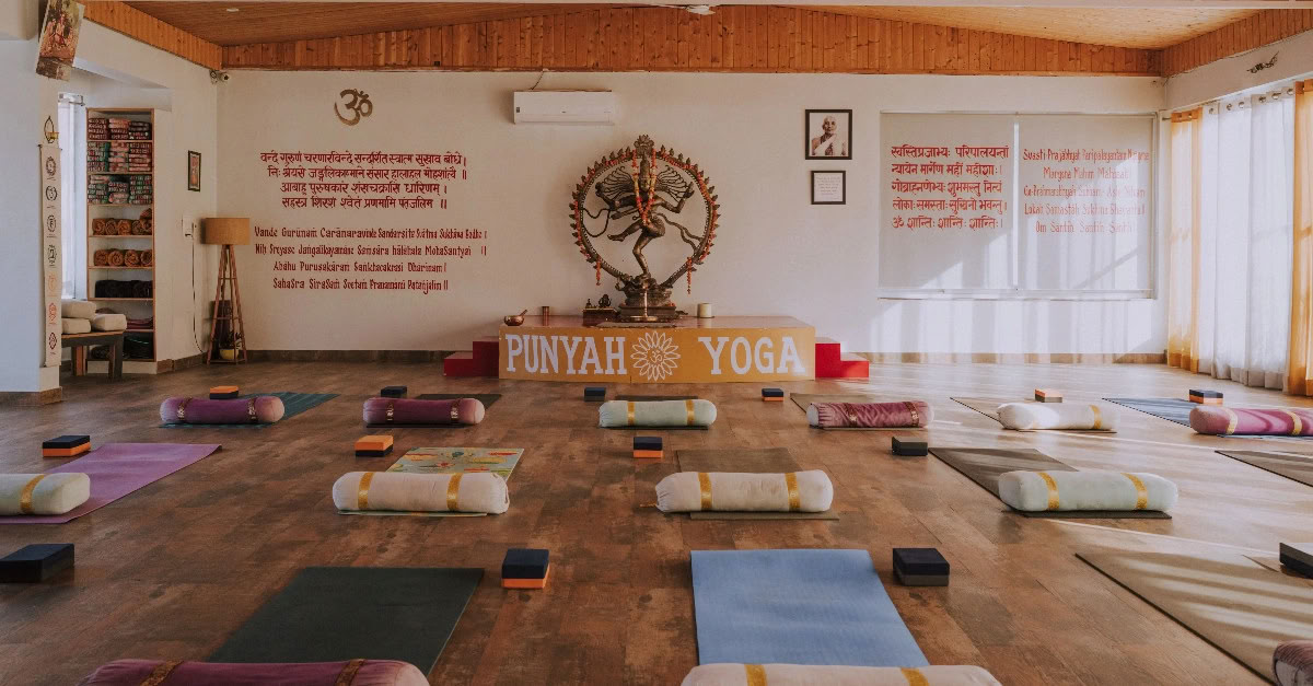 Formación de Profesores de Yoga de 100 horas