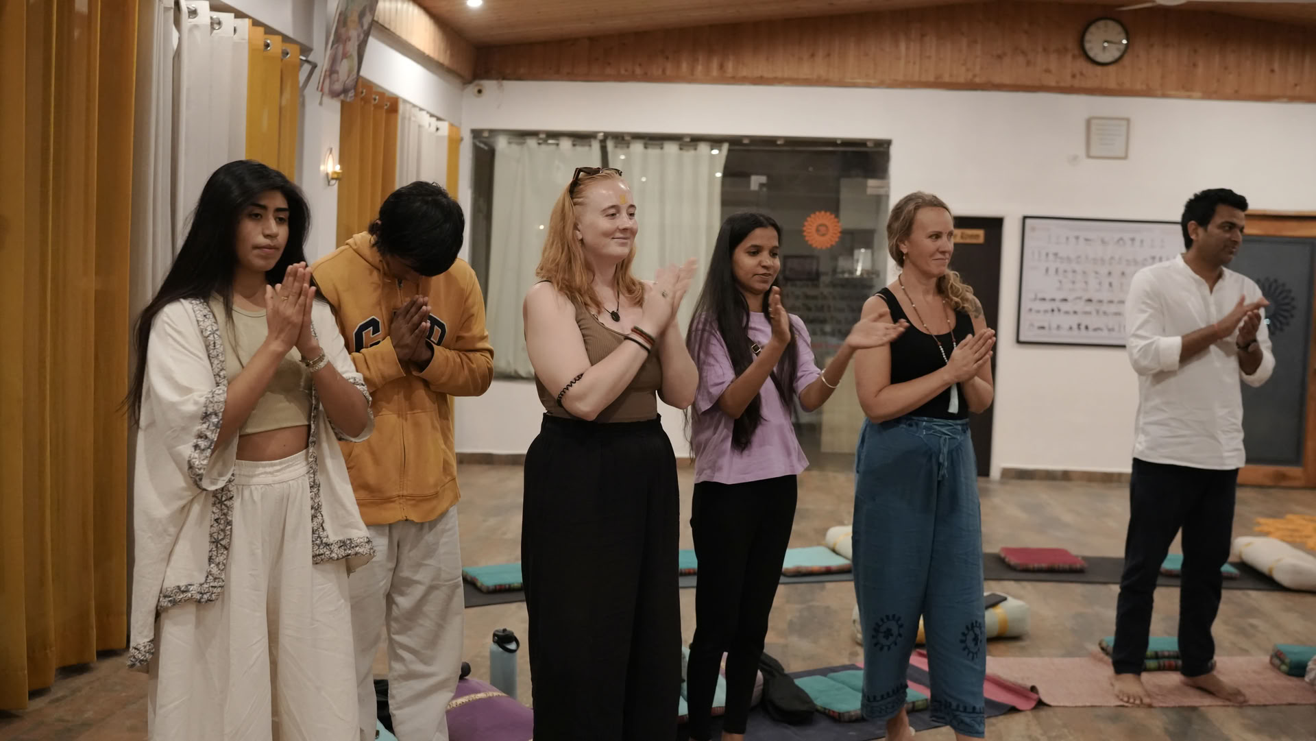Formación de Profesores de Yoga de 100 horas