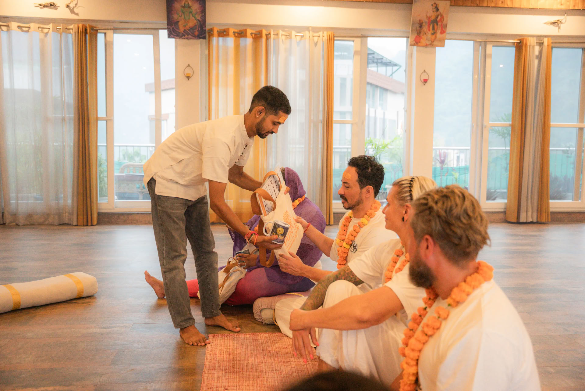 Formación de Profesores de Yoga de 100 horas