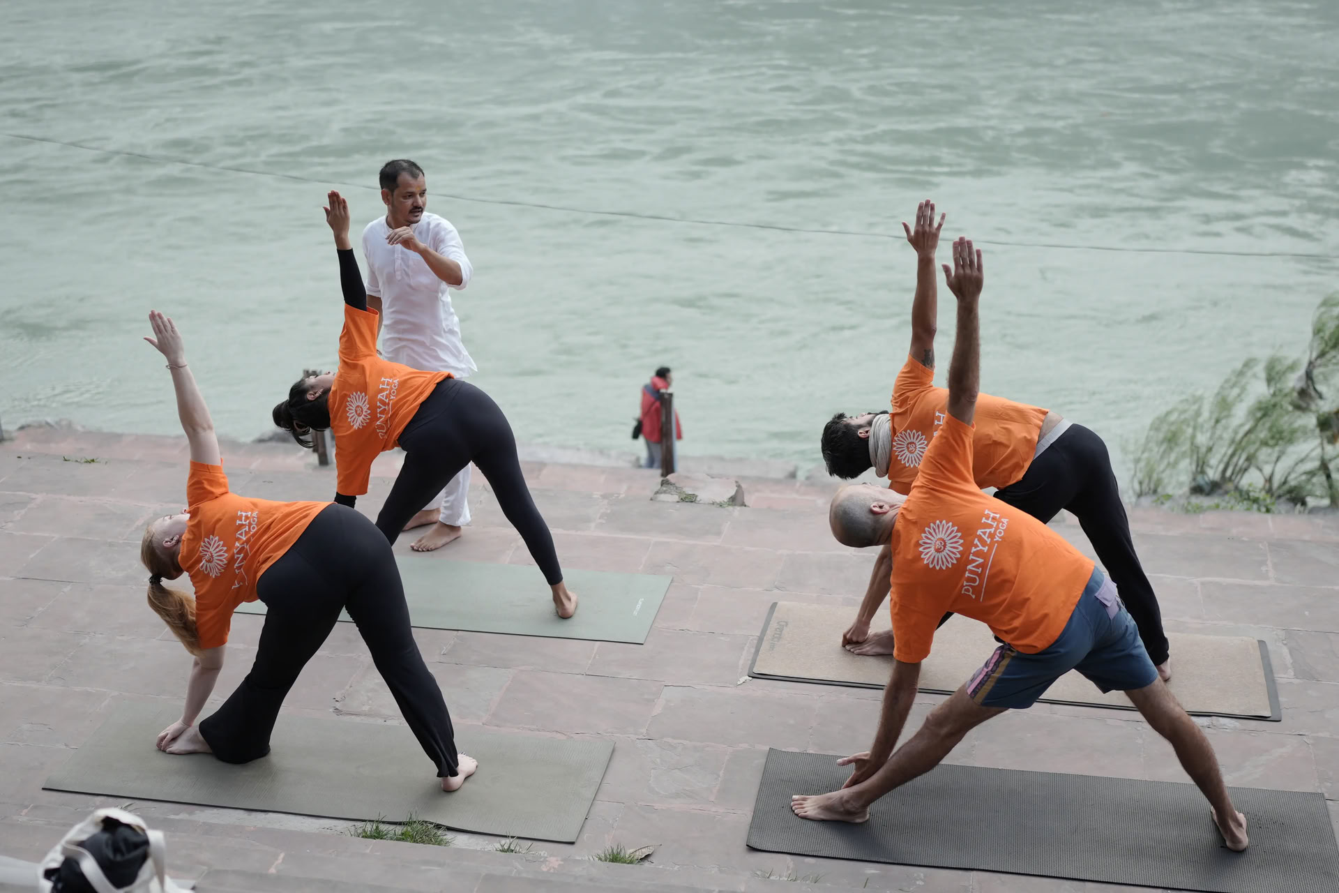 Formación de Profesores de Yoga de 100 horas
