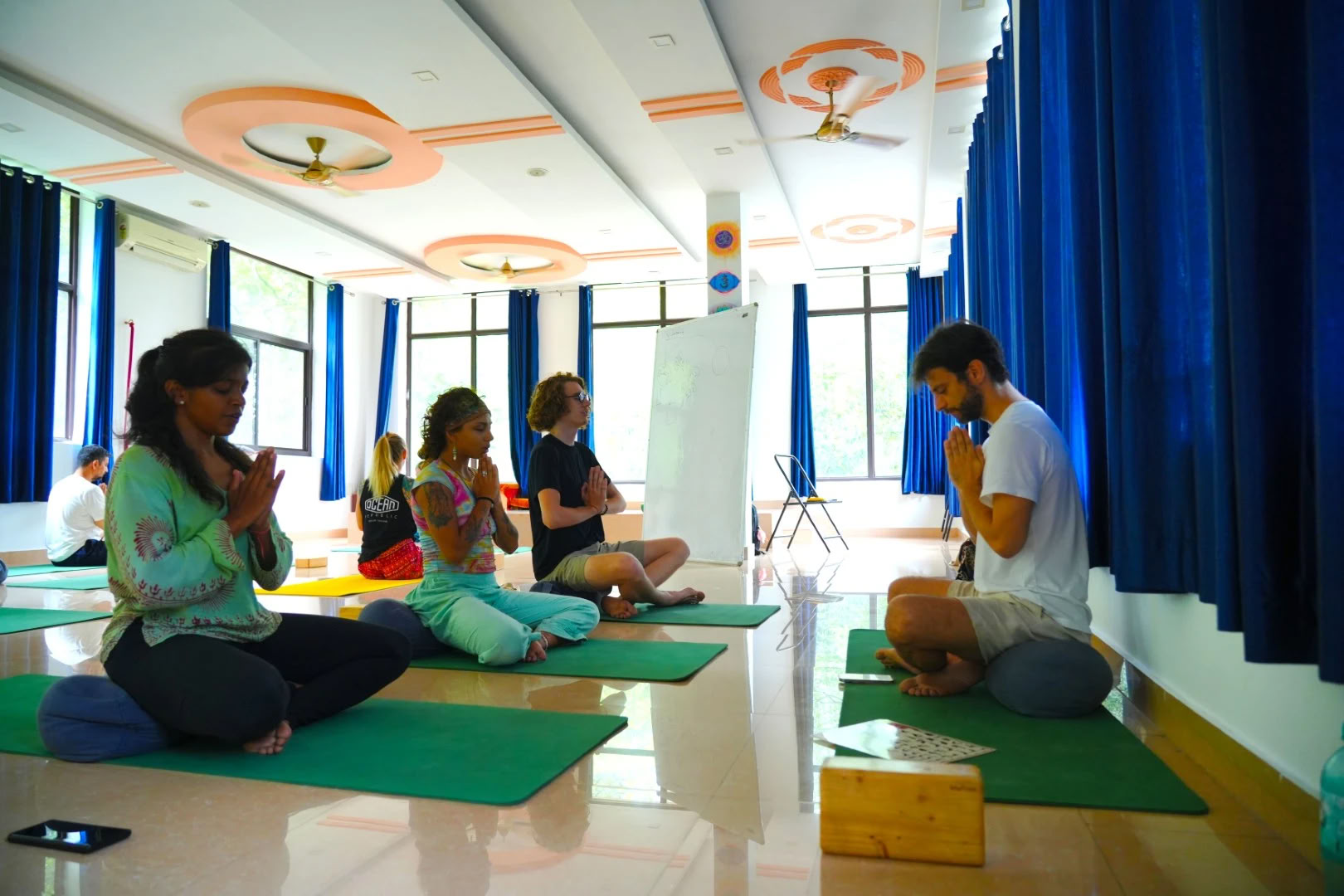 Formación de Profesores de Yoga Prenatal y Postnatal en Rishikesh, India