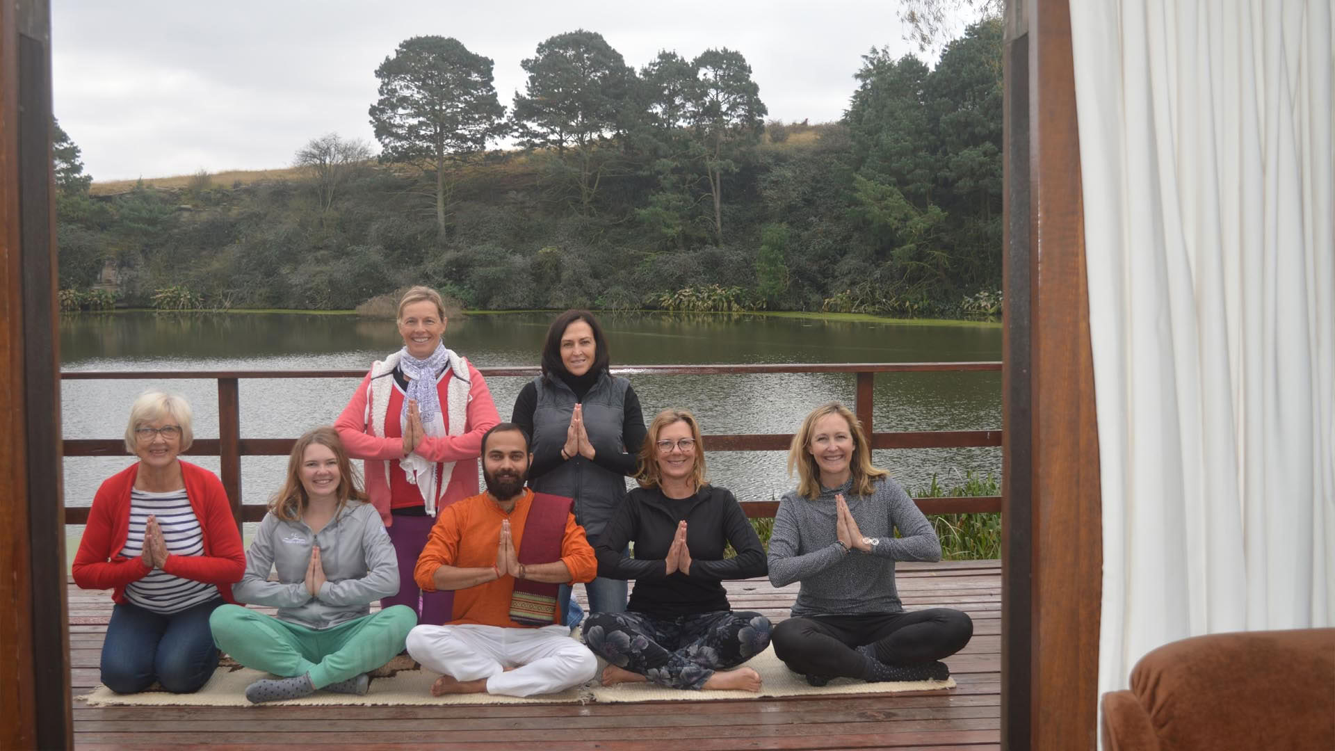 100 Horas de Formación de Yoga Prenatal y Postnatal en Alemania