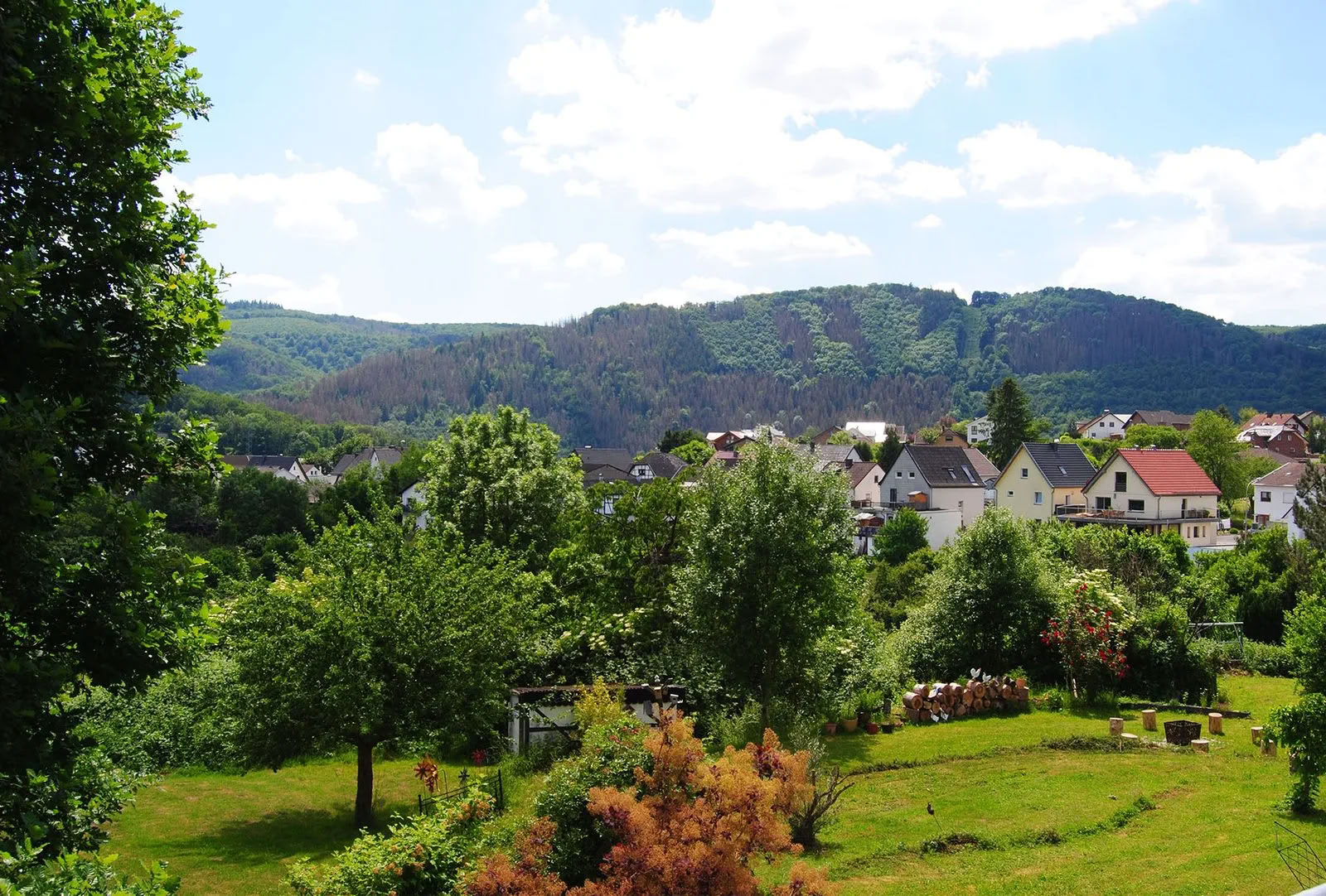 Retiro de Yoga de 6 Días en Heimbach, Eifel — Mayo de 2026