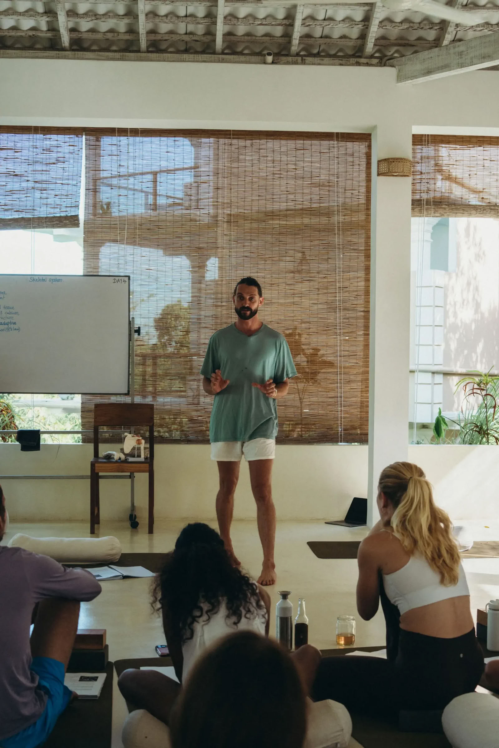 Formación de Profesores de Hatha Yoga de 200 Horas