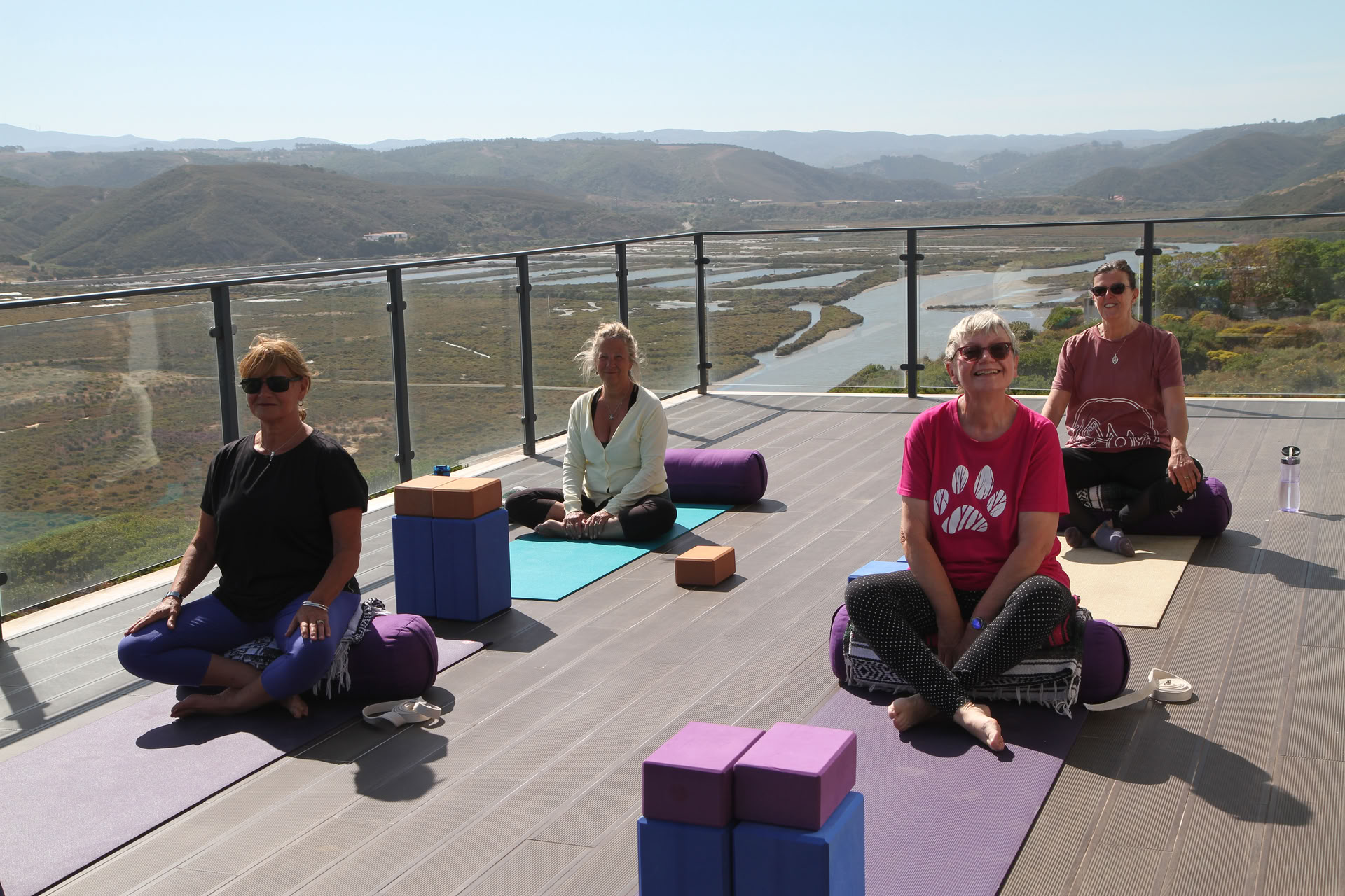 Restorative Yoga: Descansa Profundamente