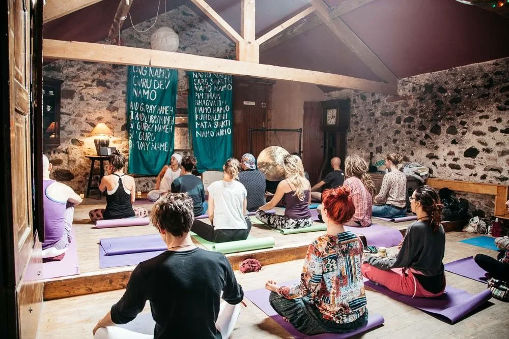 Eleva tu vibración y manifiesta la vida que deseas - Taller de Yoga Kundalini