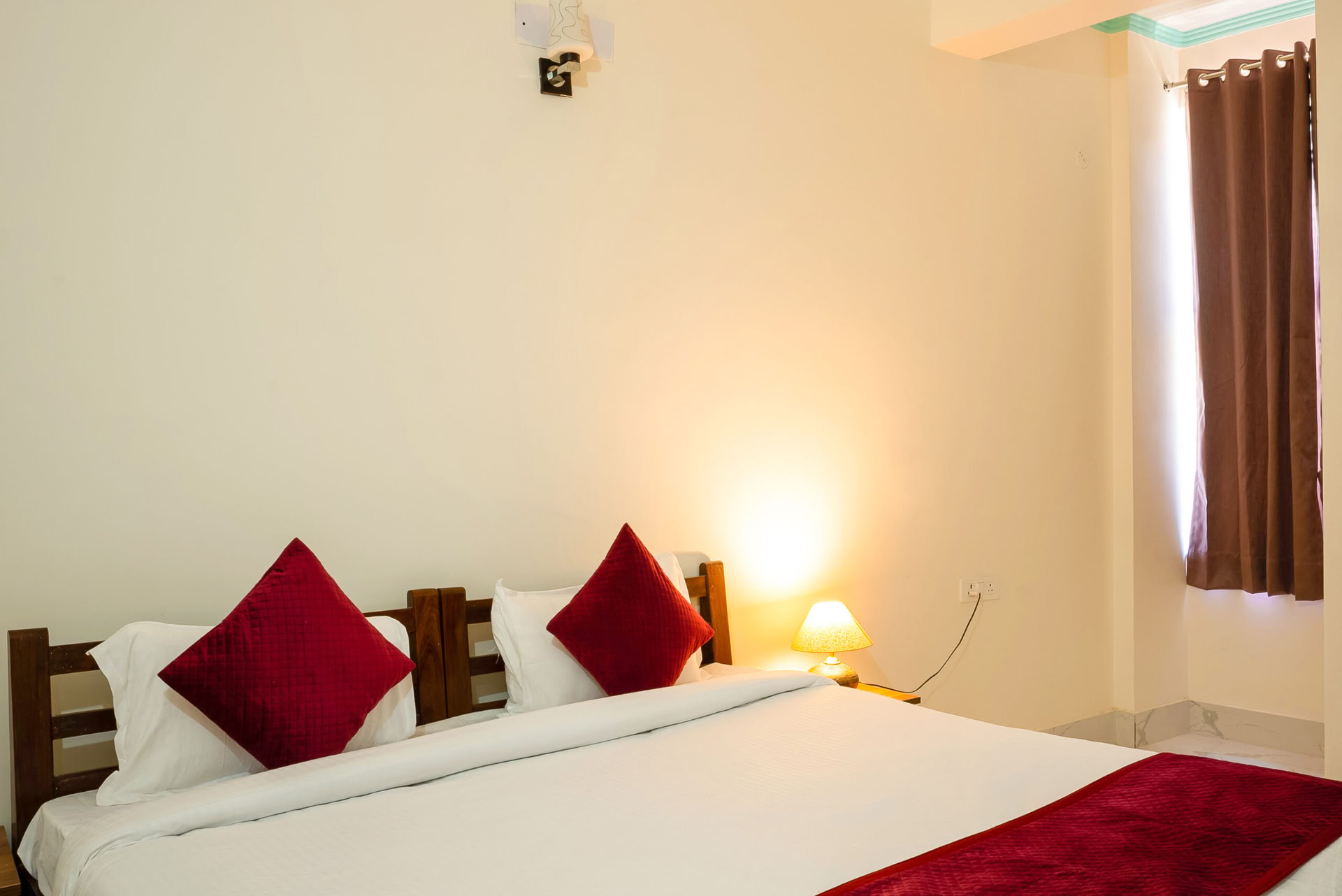 4 Noches 5 Días Retiro de Yoga y Bienestar en Rishikesh India