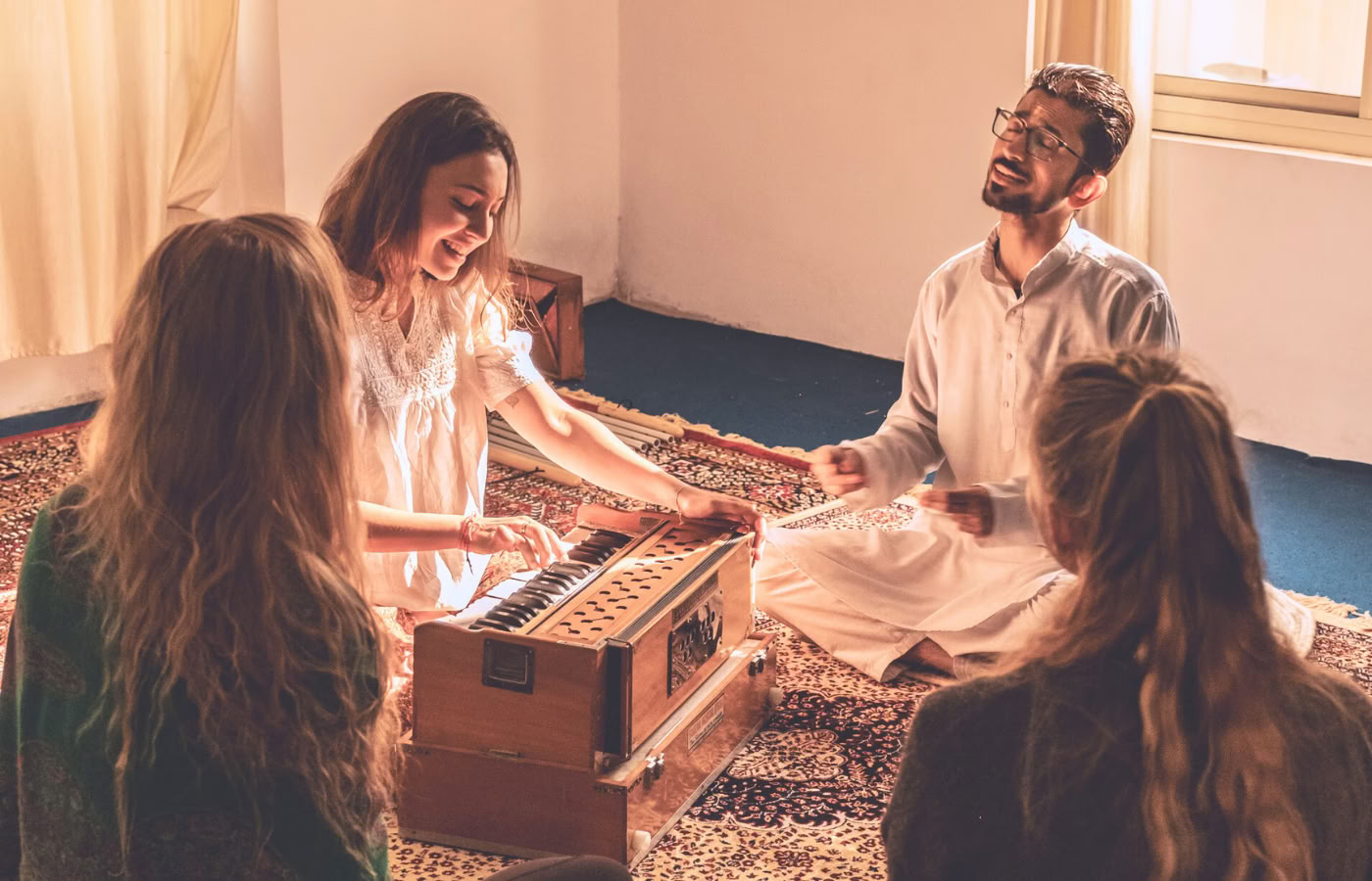 Curso de canto de kirtan y mantras