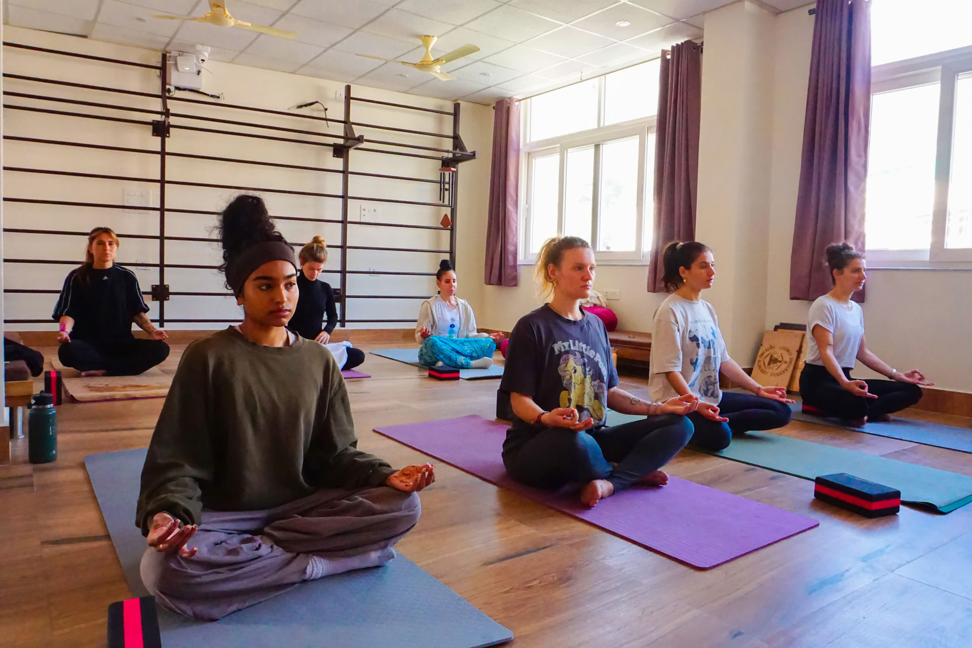 Paquete de retiro de yoga de 4 días en Rishikesh