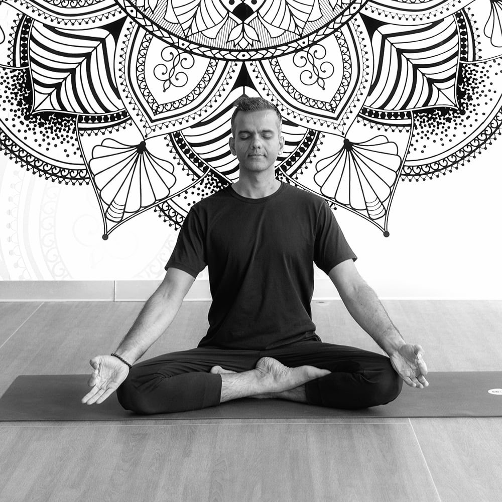 50 Horas Meditación y Pranayama (Respiración Consciente) Curso Maestro (YACEP) HÍBRIDO