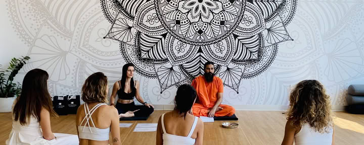 50 Horas Meditación y Pranayama (Respiración Consciente) Curso Maestro (YACEP) HÍBRIDO
