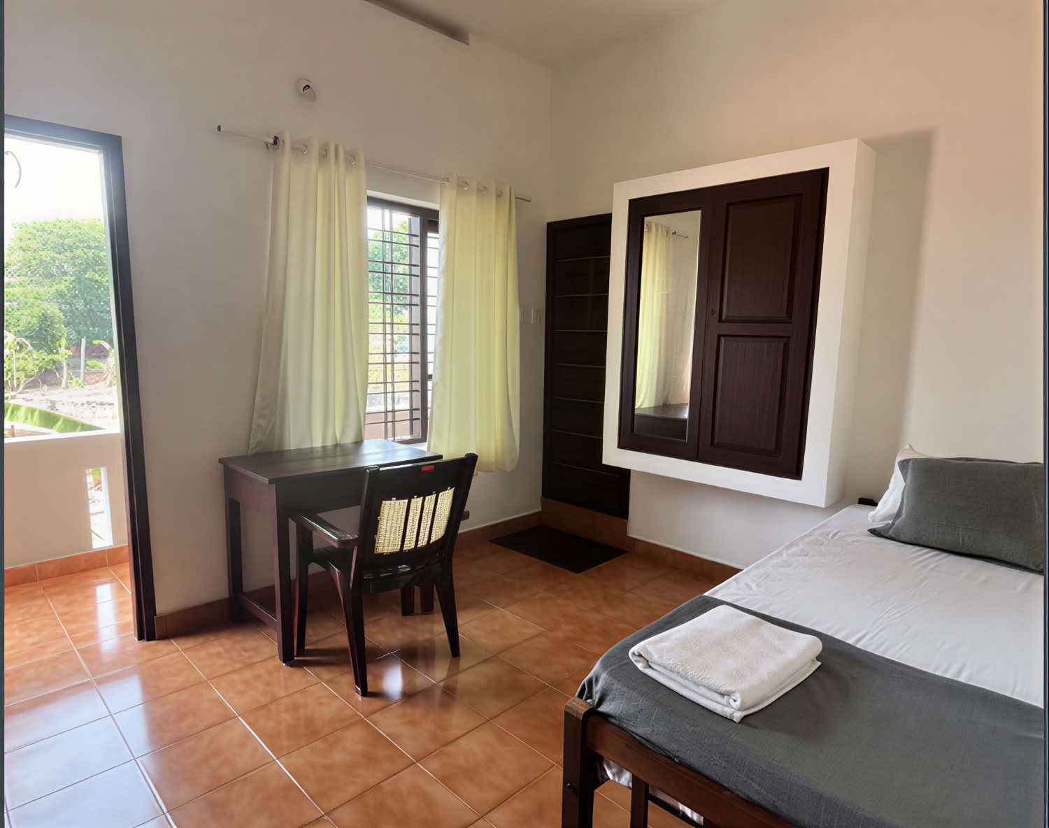 Curso de Sanación con Sonido en Varkala, Kerala