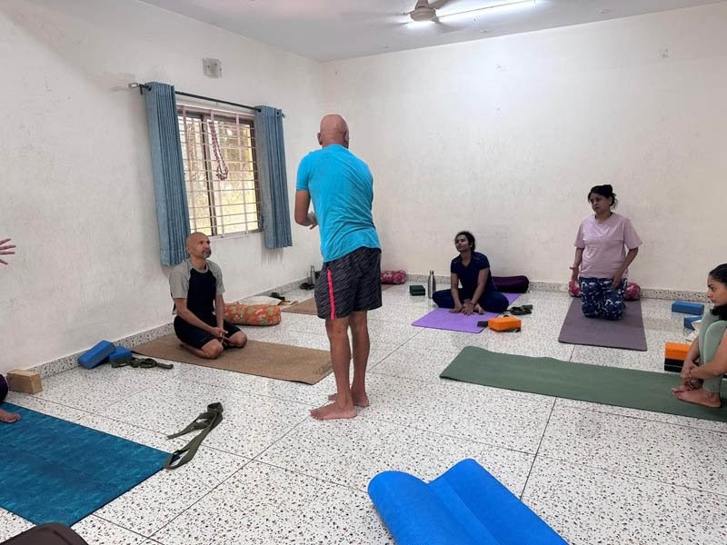 Curso de formación de profesores de yoga de 200 horas entre semana en Bengaluru