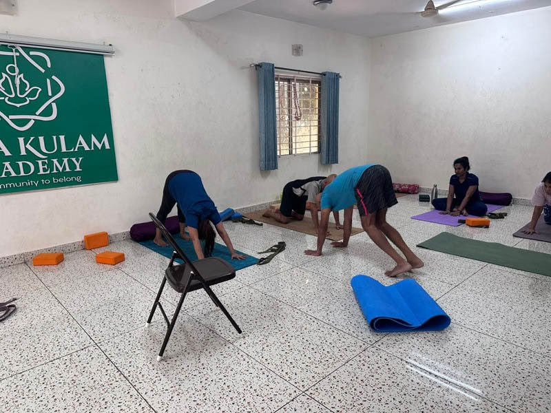Curso de formación de profesores de yoga de 200 horas entre semana en Bengaluru