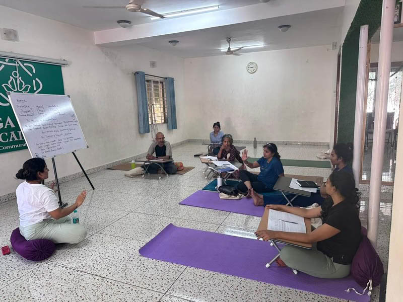 TTC de yoga de fin de semana de 200 horas en Bengaluru