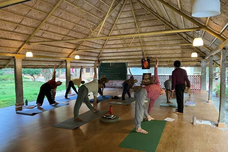 Curso de formación de profesores de yoga de 300 horas en Mysore