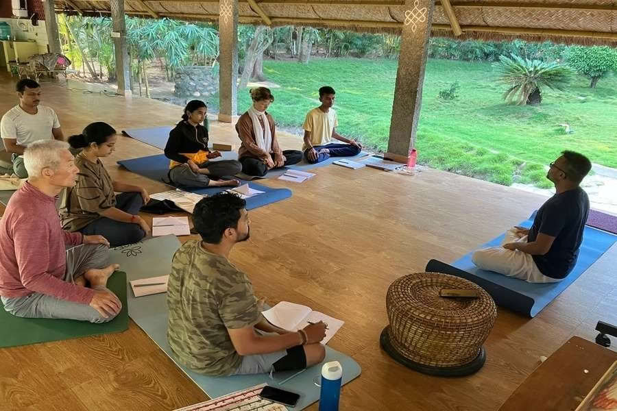 Curso de formación de profesores de yoga de 300 horas en Mysore