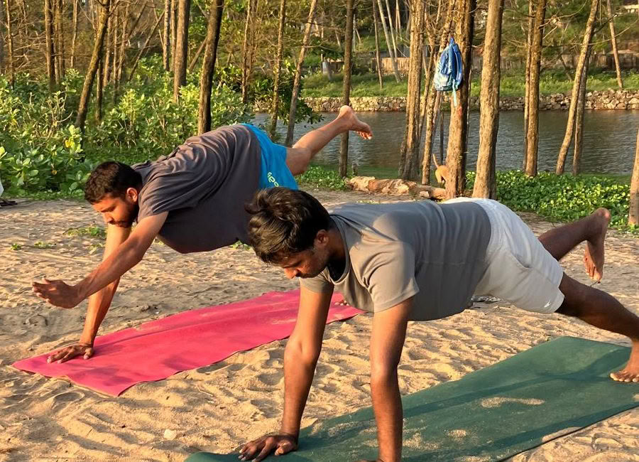 Curso de formación de profesores de yoga de 500 horas en Kerala