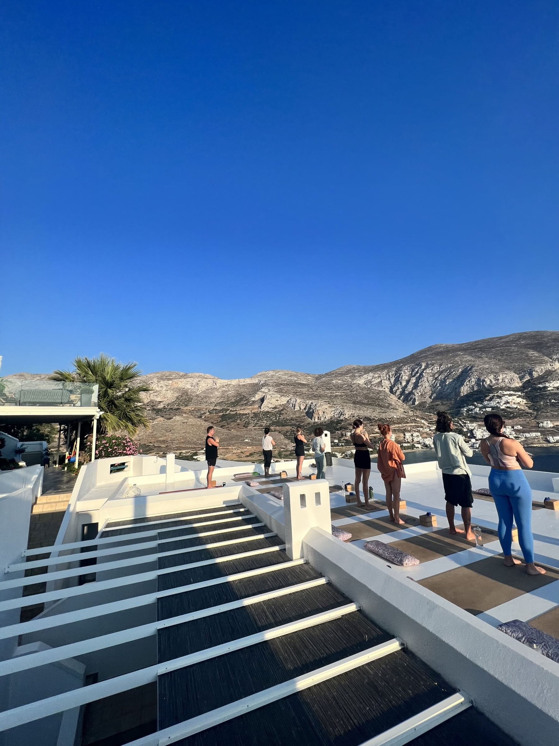 The Art of Receiving: Luna Llena de Acuario en Amorgos