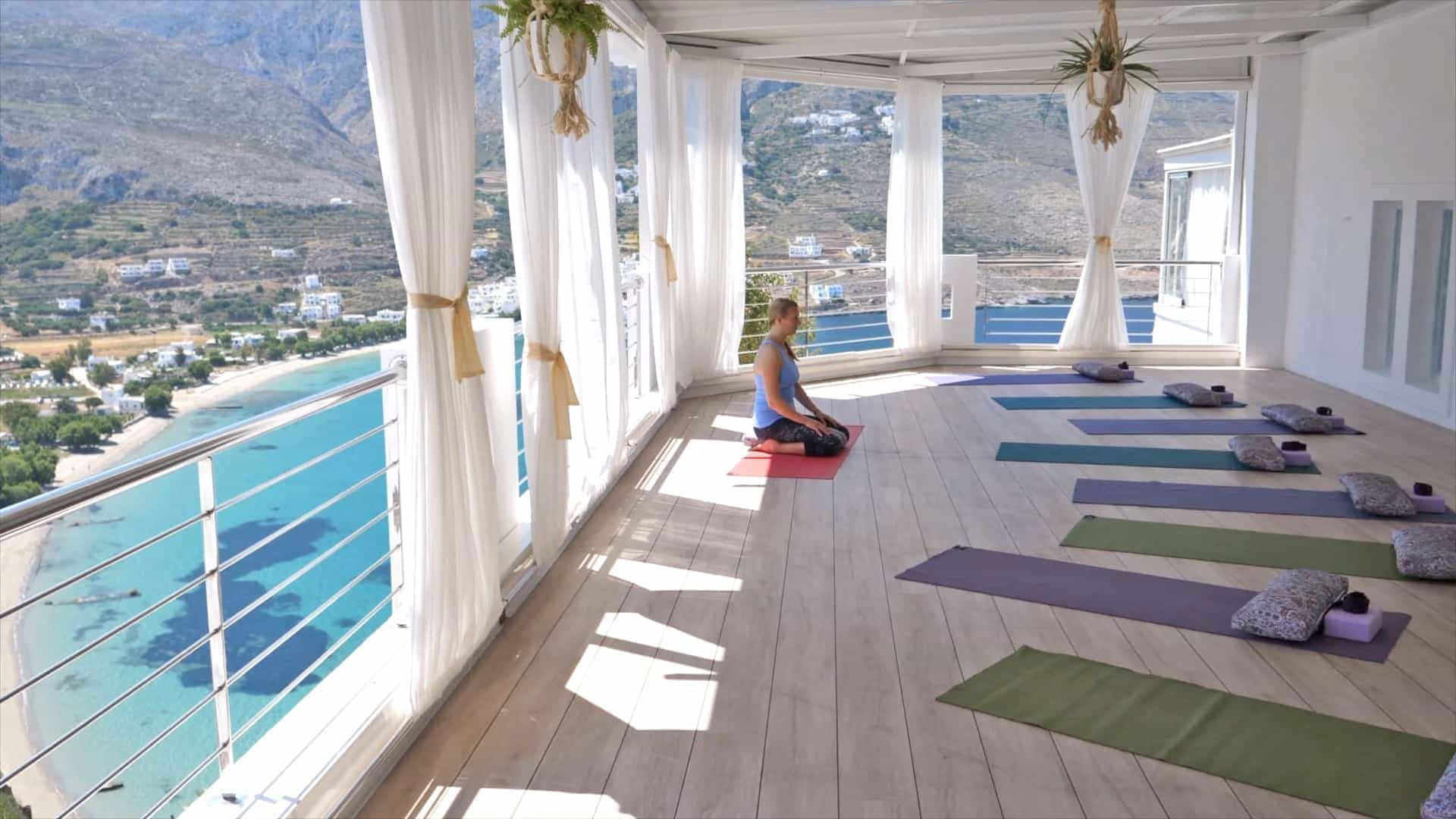 Serenity by the Sea: Encuentra tu flujo — edición isla.