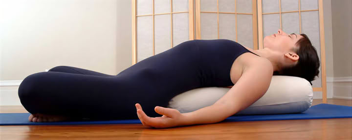 Yoga Restaurativo para el Alivio del Estrés