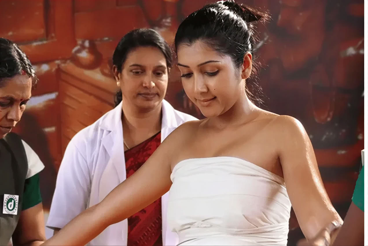 6 Noches / 7 Días Retiro Holístico de Bienestar Ayurvédico para Mujeres en Kerala By Dhathri Ayurveda
