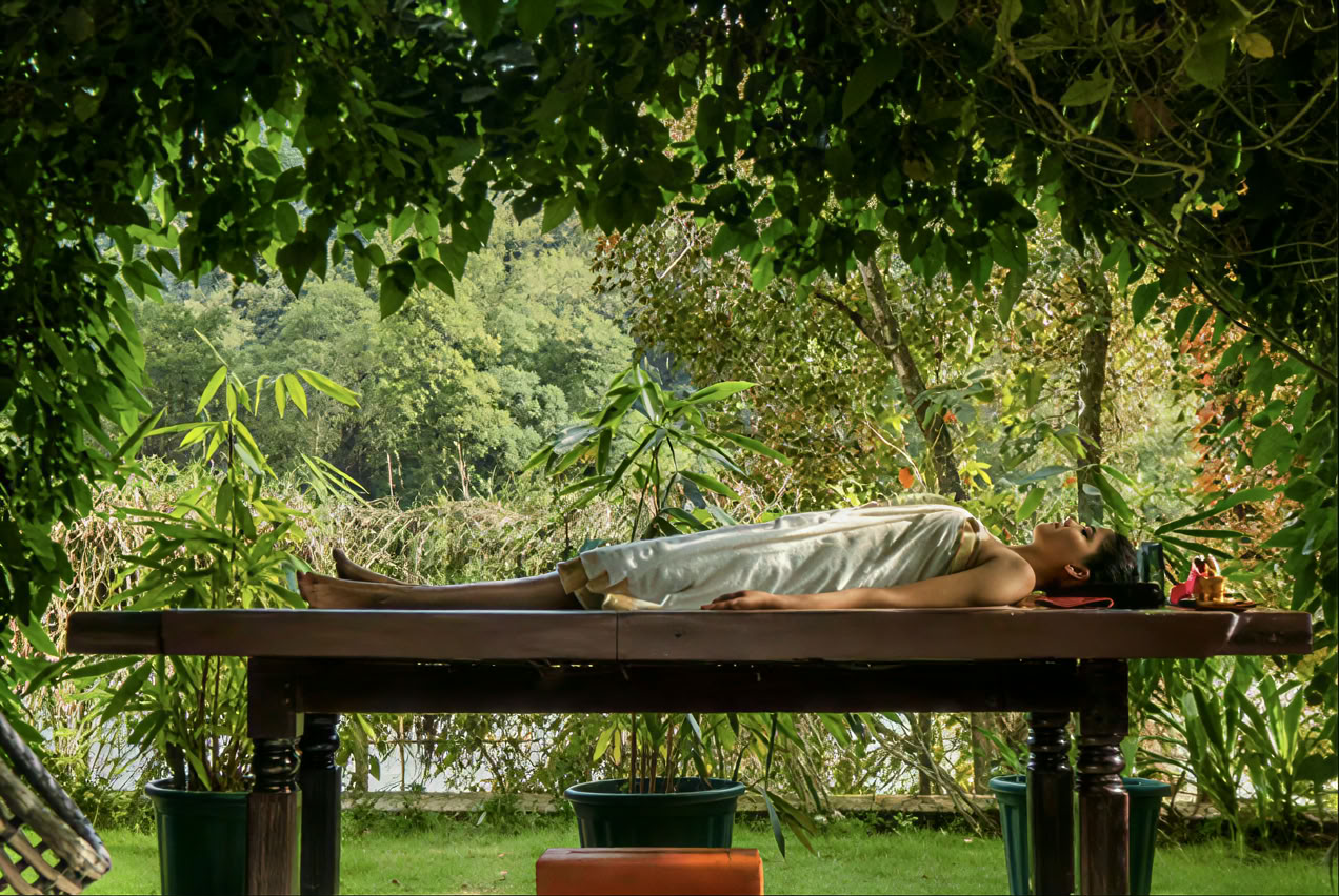 Programa de bienestar ayurvédico de 7 noches en Niraamaya Retreats Surya Samudra, Kovalam