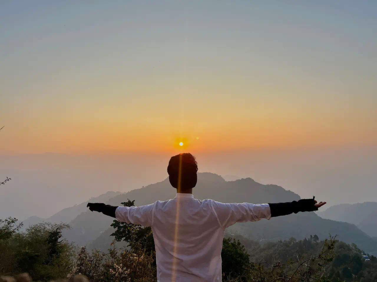 300 Horas de Formación Avanzada de Profesores de Kundalini Yoga en Rishikesh, India – Abril de 2026