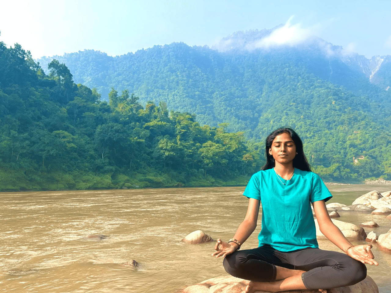 300 Horas de Formación Avanzada de Profesores de Kundalini Yoga en Rishikesh, India – Abril de 2026