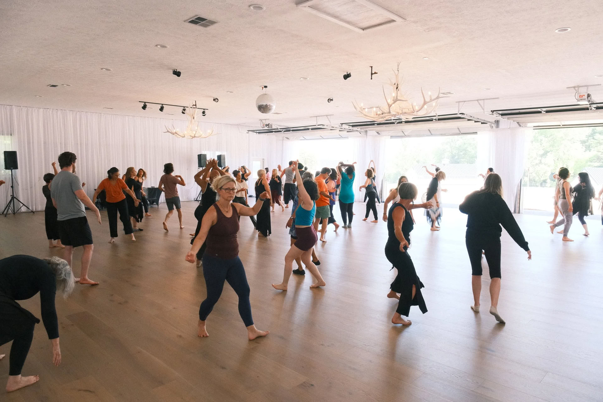 Rhythm of the Seasons con Kelly Flowers — The Horse Shoe Farm Boutique Resort cerca de Asheville, NC | Gastronomía y Spa