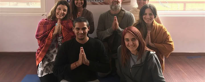 Formación de profesores de meditación de 200 horas en Rishikesh