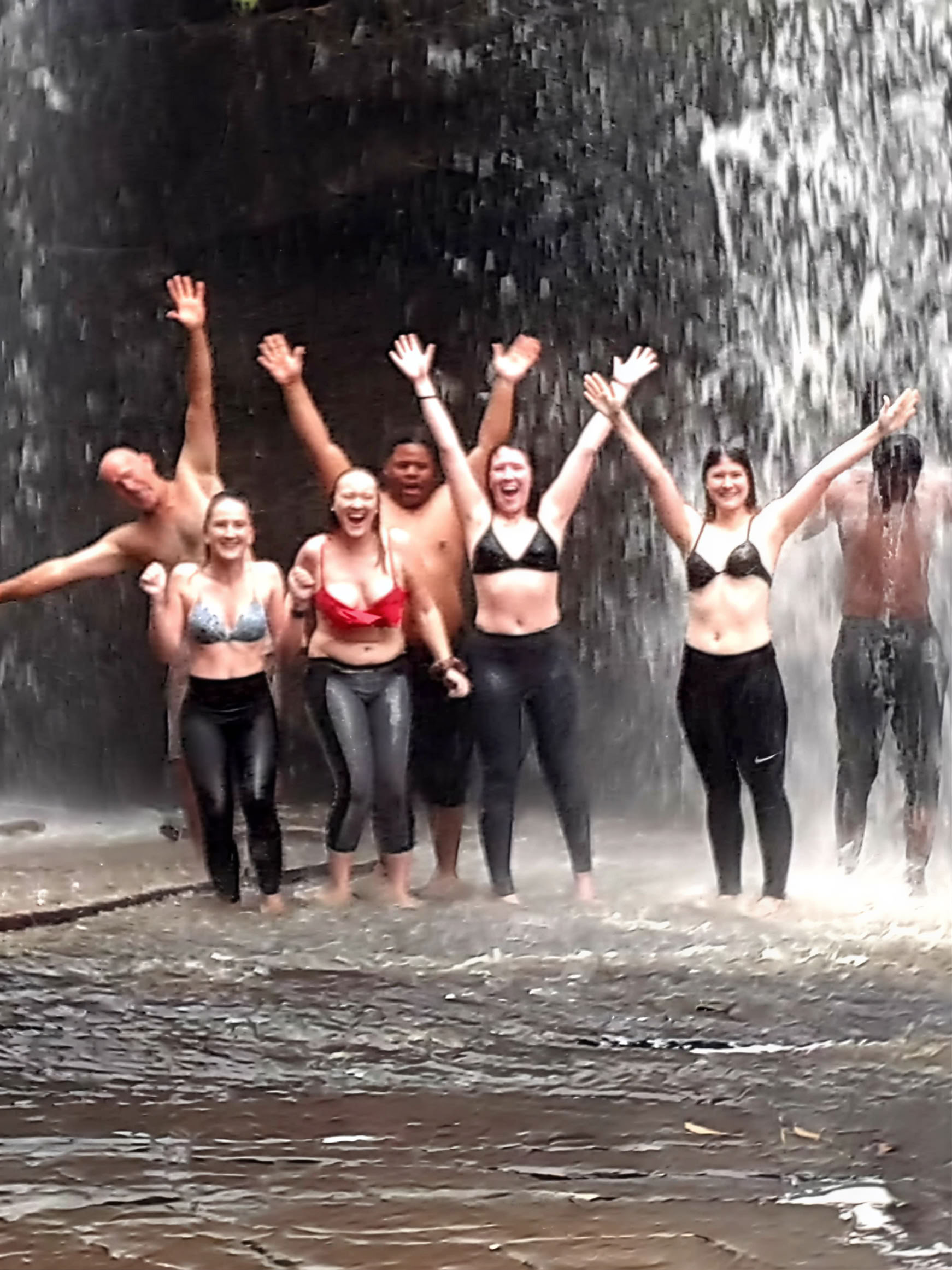Safari y caminata en Waterfall Bluff
