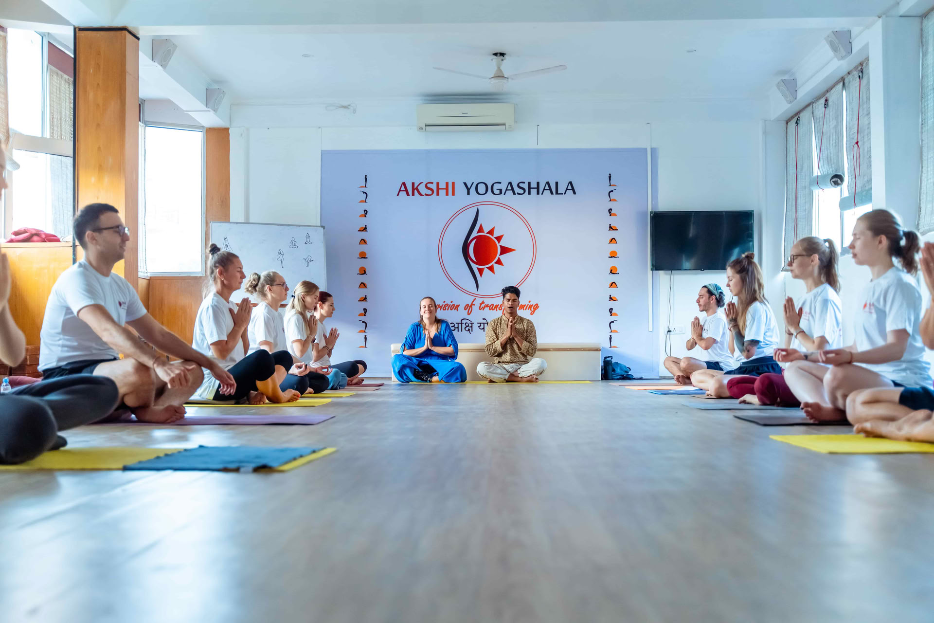 100 Horas de Formación de Profesores de Pranayama en Rishikesh