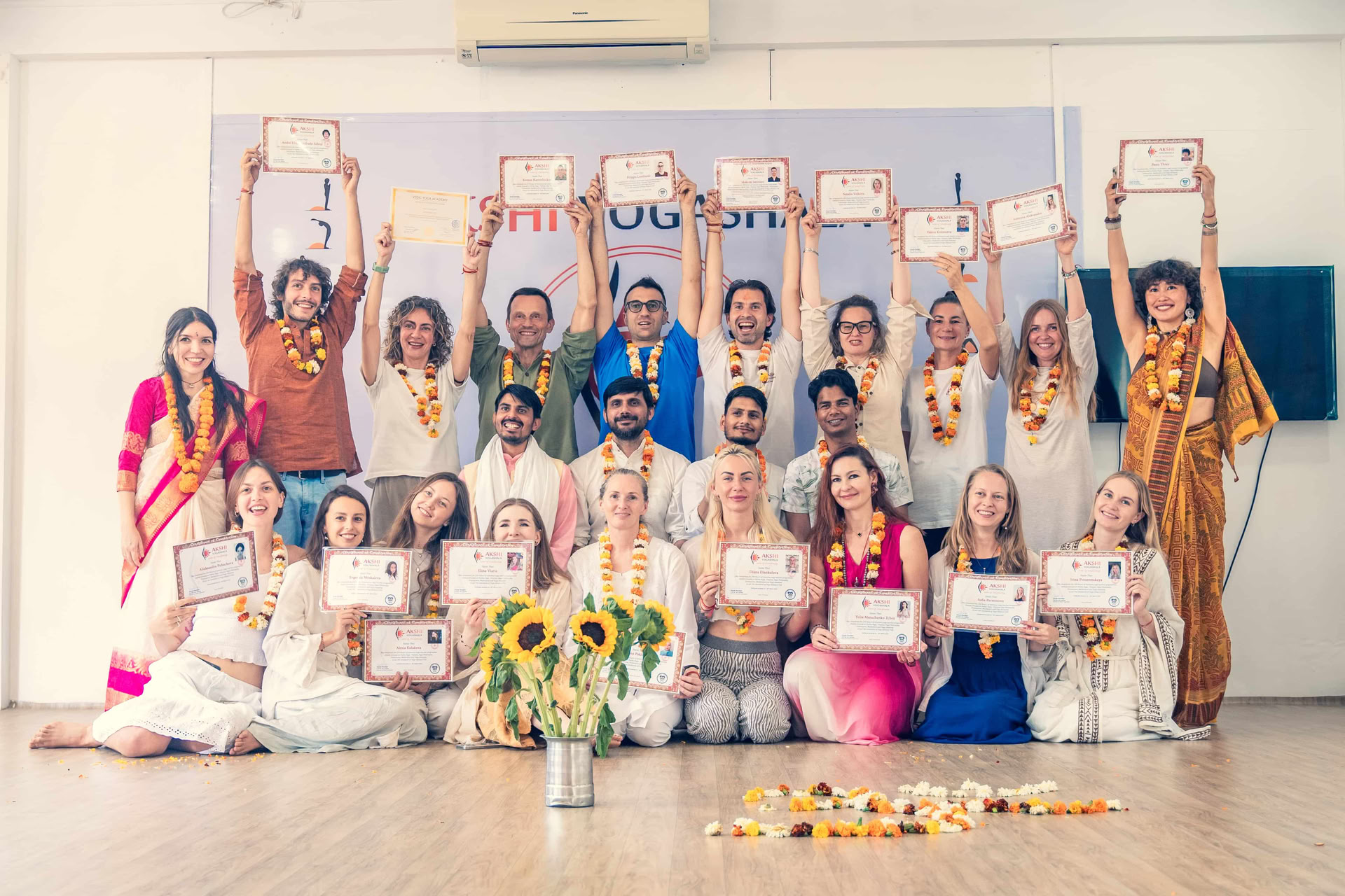 100 Horas de Formación de Profesores de Pranayama en Rishikesh