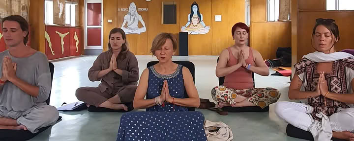3 y 5 días Retiro de yoga y meditación en Rishikesh