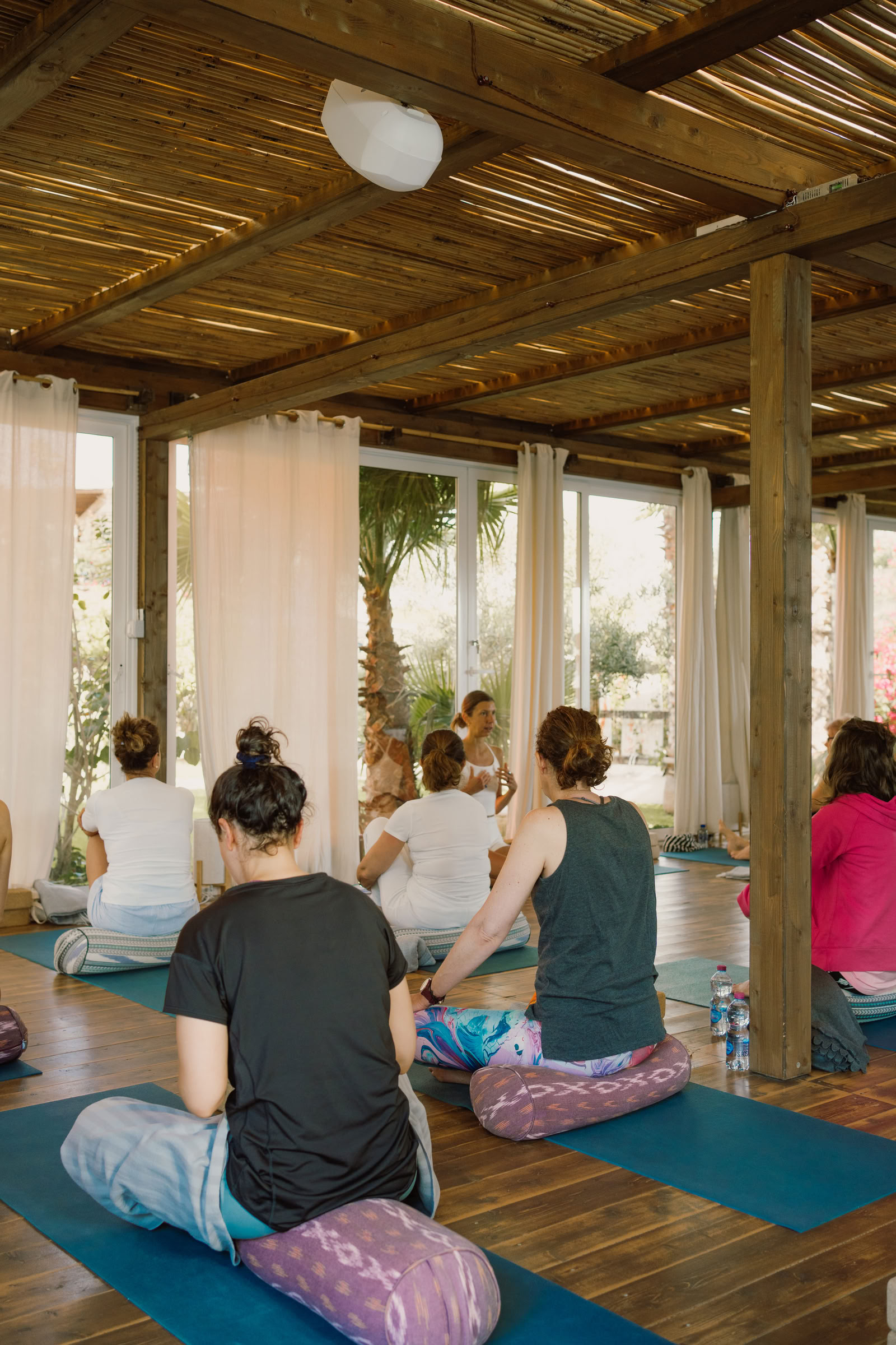 30 horas de formación de profesores de Bhakti Yoga en Sicilia | Esencia del Amor