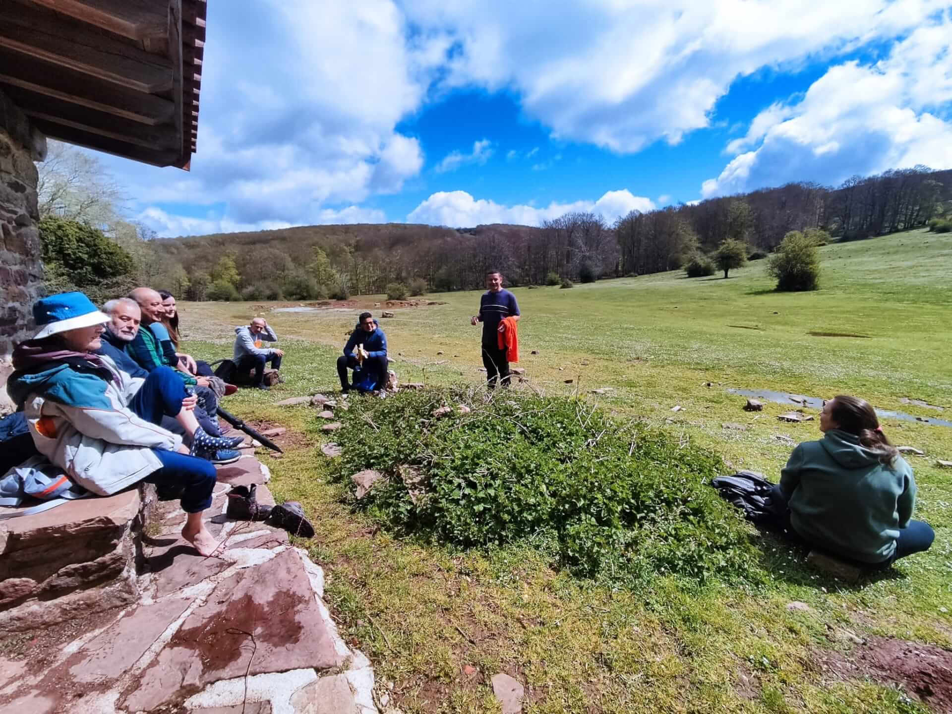 Retiro de yoga, psicología y naturaleza en los Pirineos (impartido en inglés)