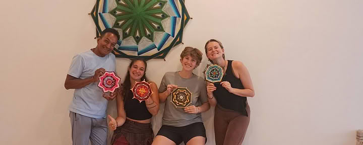 Taller de tejido de mandalas