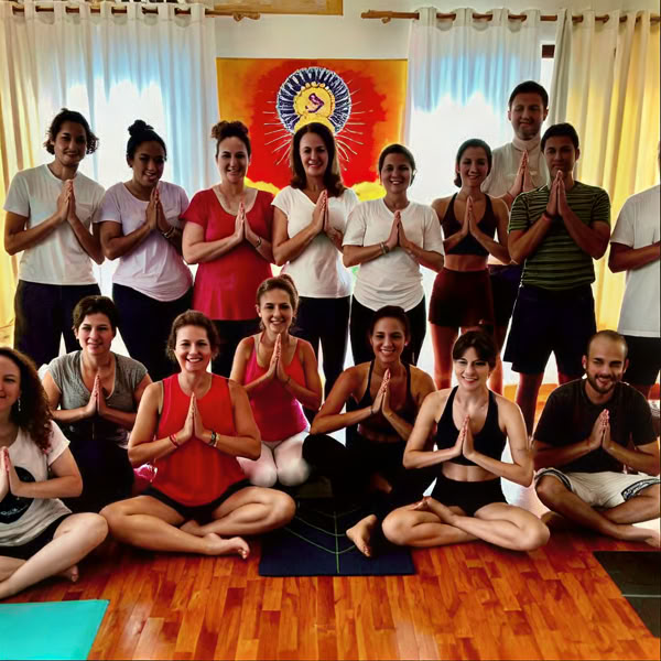 Formación de Profesores de Yoga de 300 Horas en Rishikesh