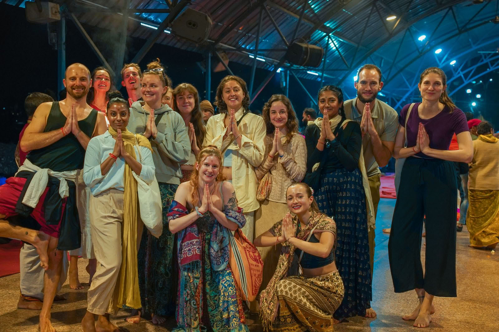 Formación de profesores de yoga de 100 horas en Rishikesh ✅