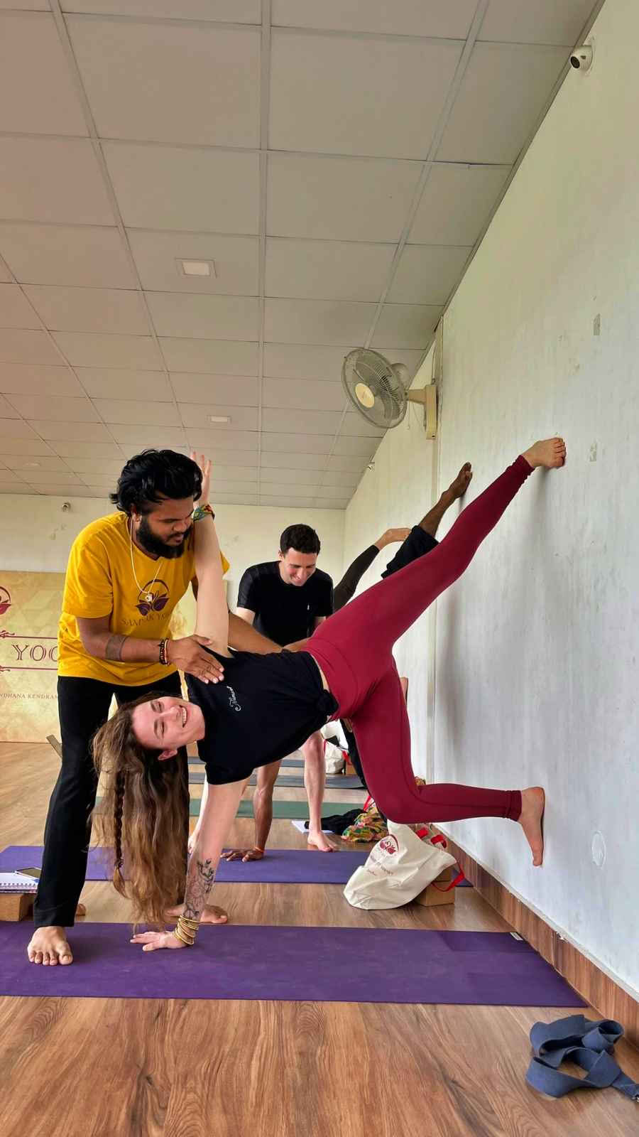 Formación Avanzada de Profesores de Yoga de 300 Horas - Agosto de 2026