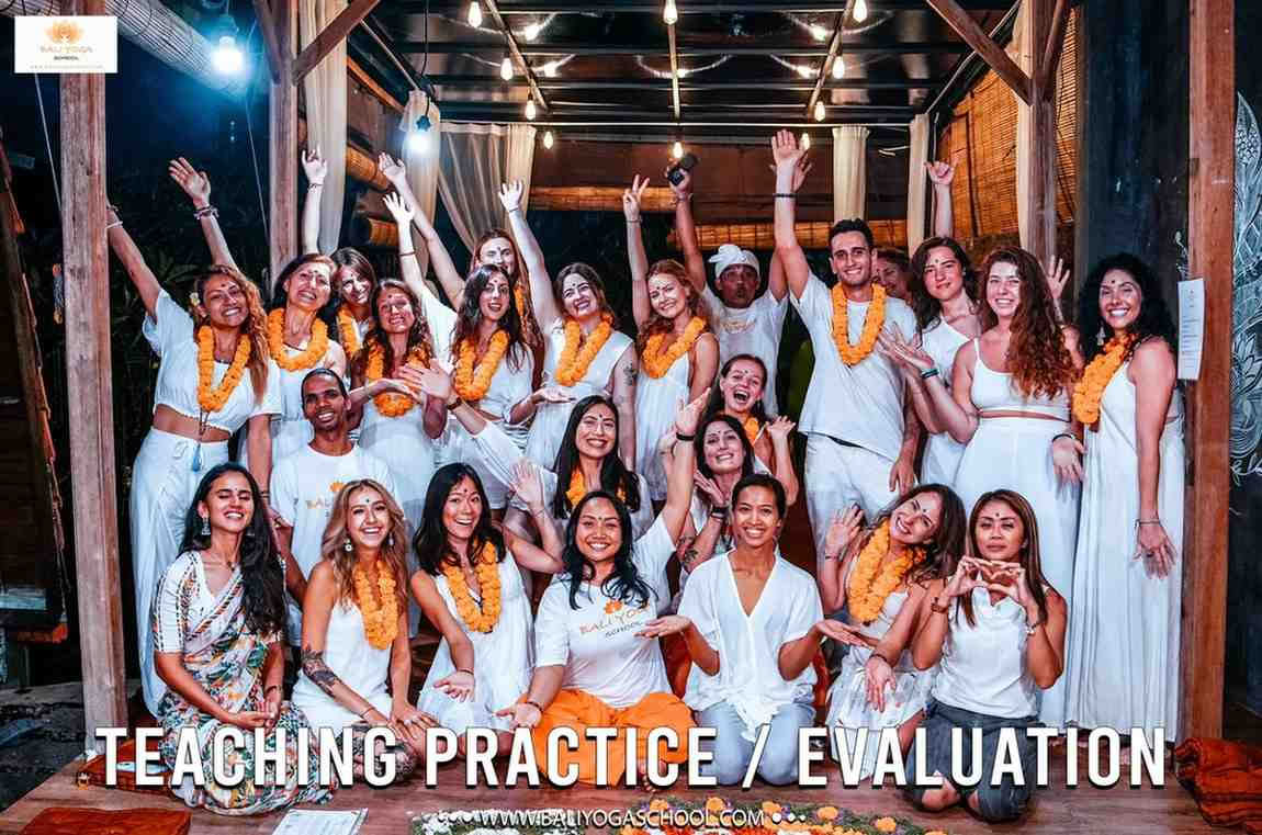 Formación de Profesor de Yin Yoga de 500 Horas en Uluwatu, Bali