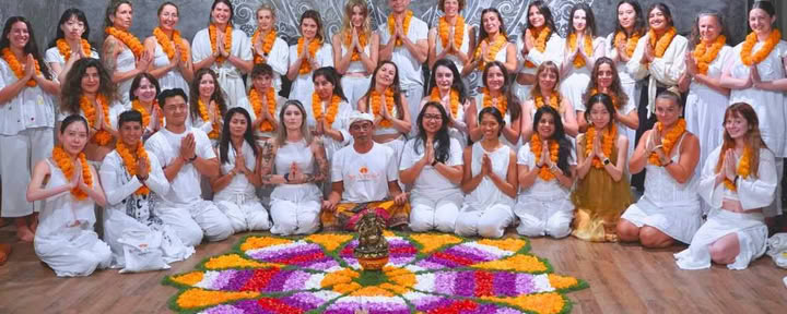 Formación de profesores de Yin Yoga de 100 horas en Bali, Indonesia